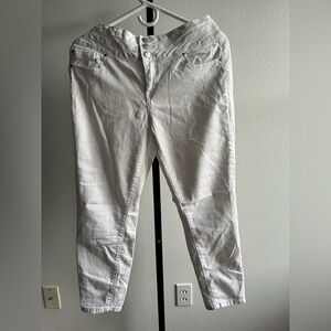 Stylish White High-Waisted Pants size 10